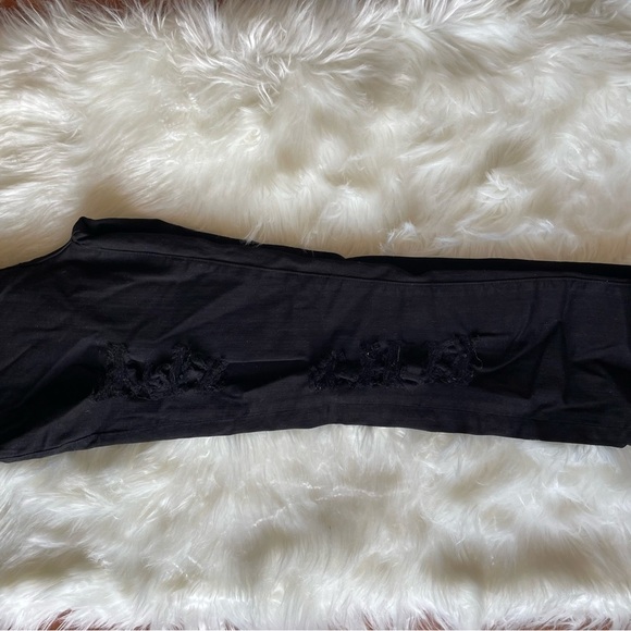 Frame Le Skinny De Jeanne with Distress Detail #282 - Picture 3 of 4